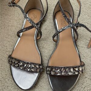 🎉🎊REDUCED Jewel by Badgley Mischka Silver Embellished flat Sandals ❤️